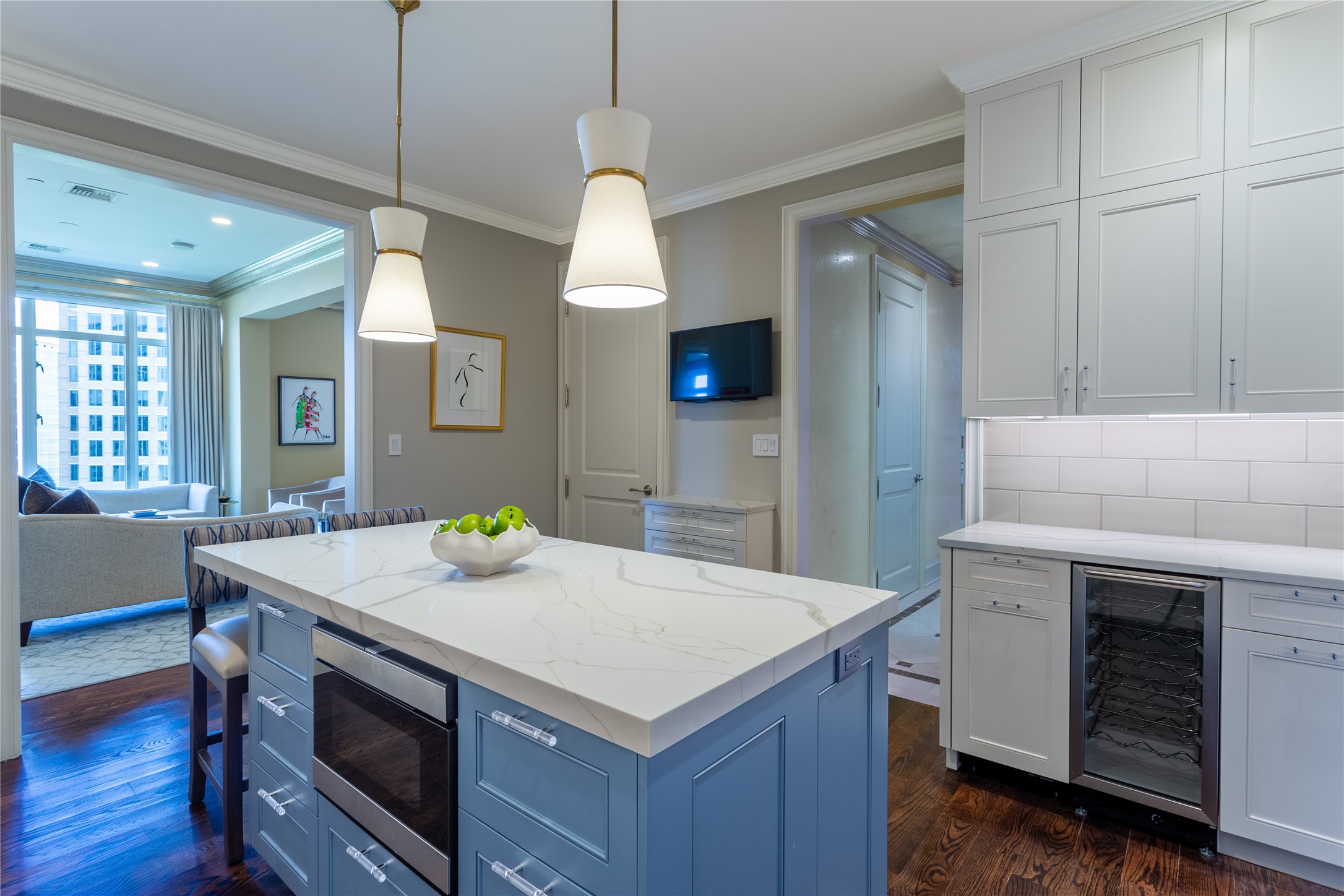 2525 N Pearl Street 1001