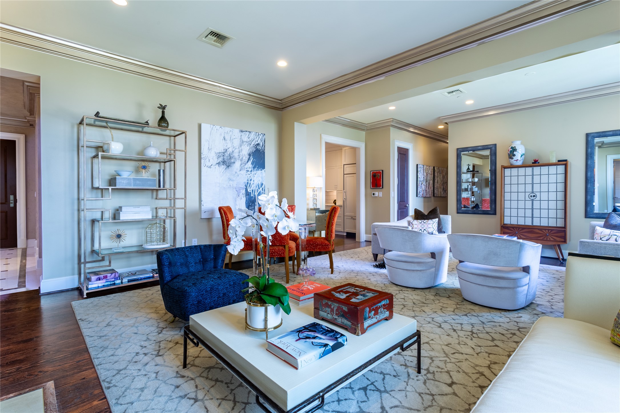 2525 N Pearl Street 1001