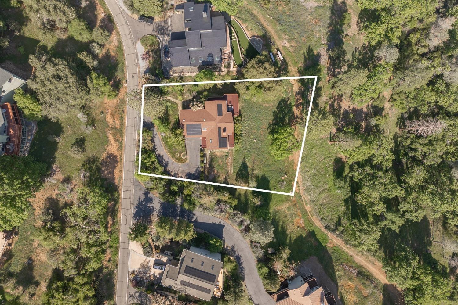 886 Laurel Lane