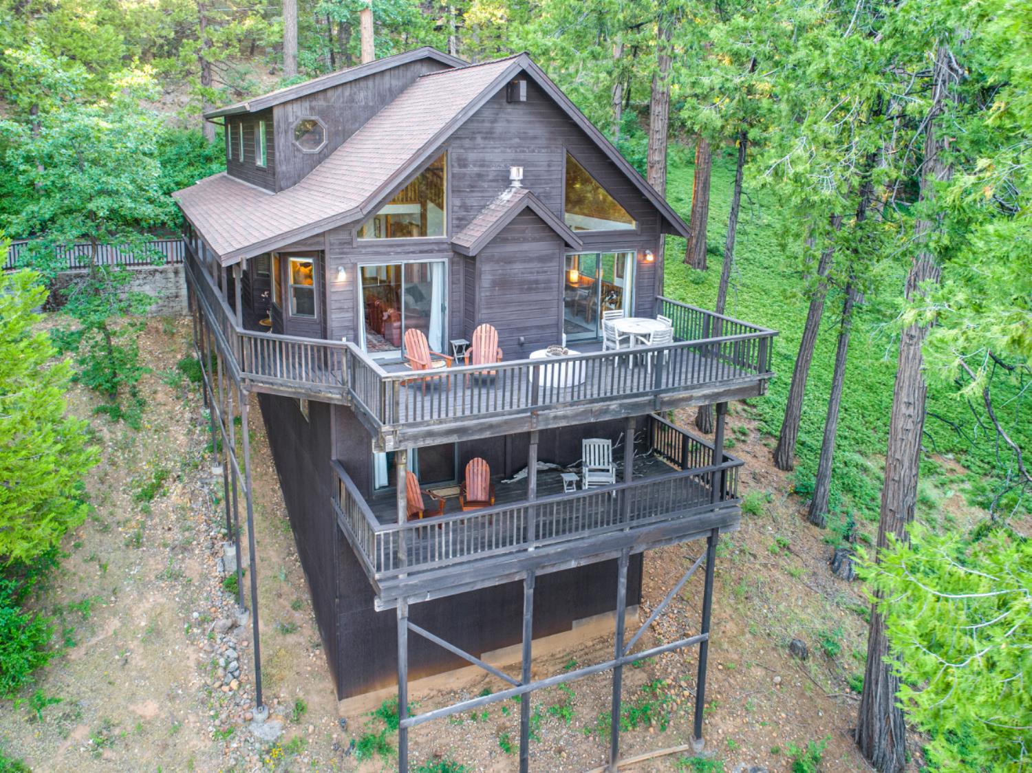 3163 Menominee Court