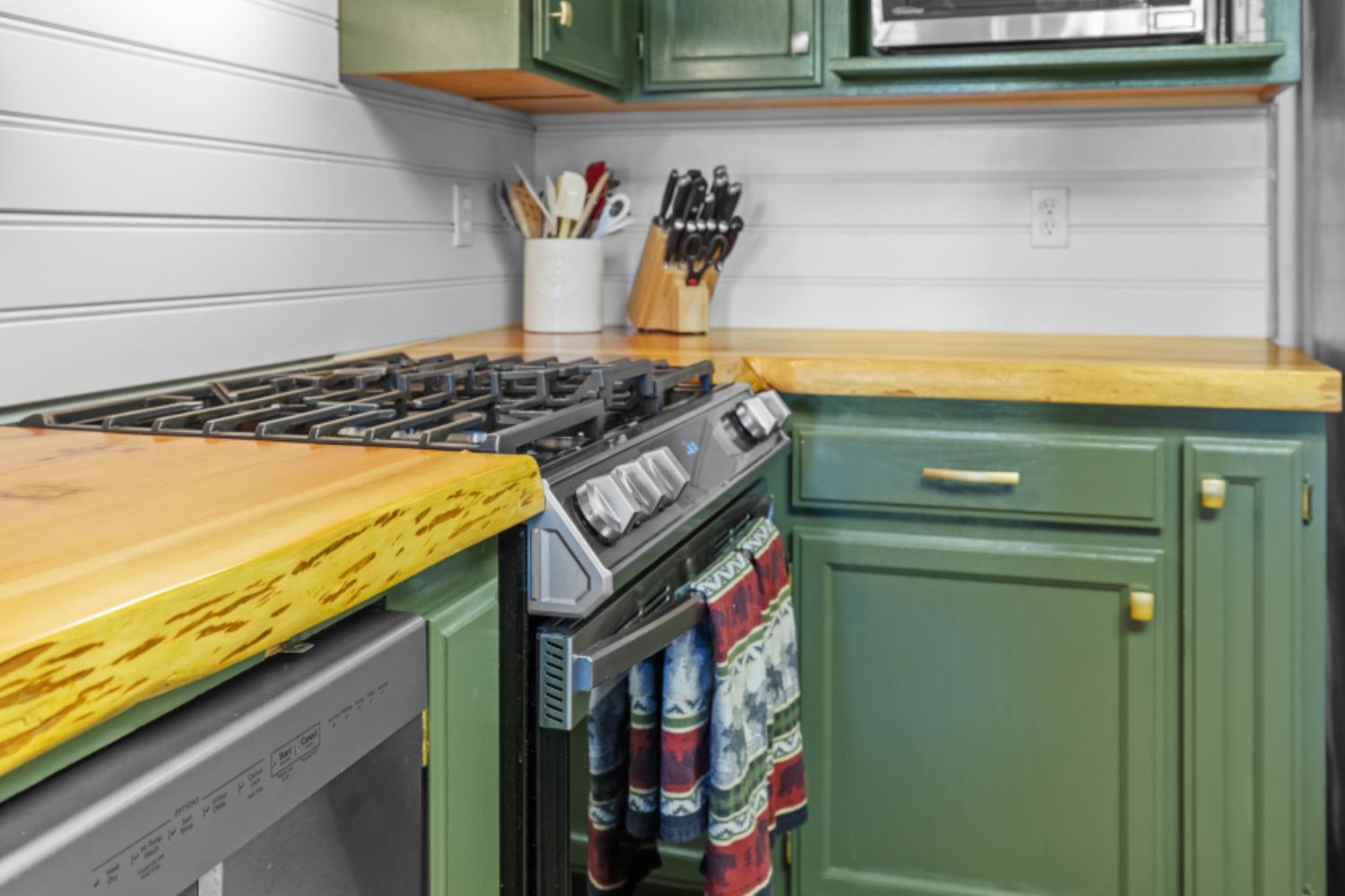 3163 Menominee Court