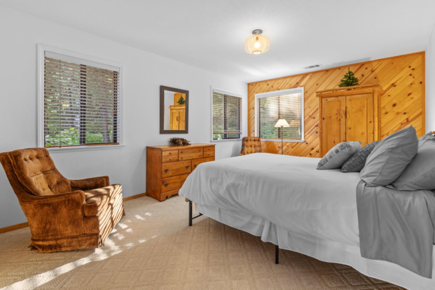 3163 Menominee Court