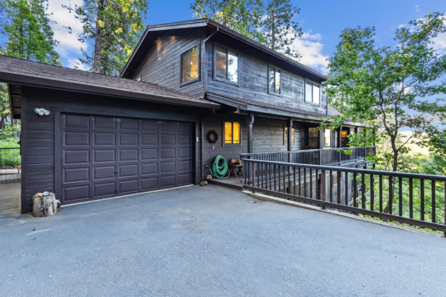 3163 Menominee Court