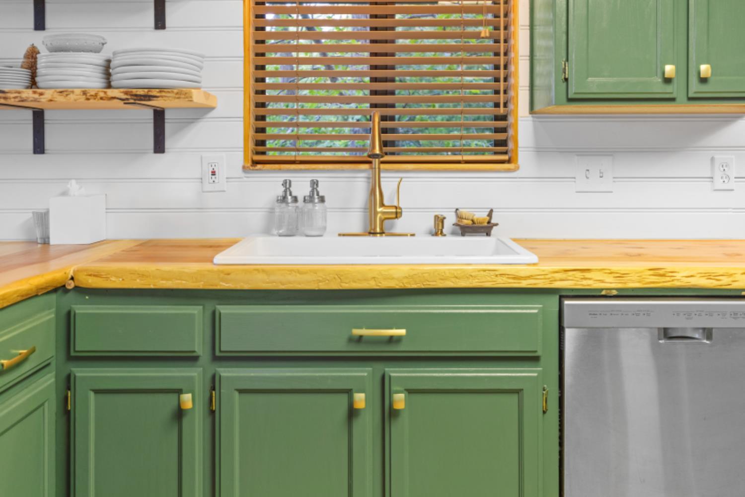 3163 Menominee Court