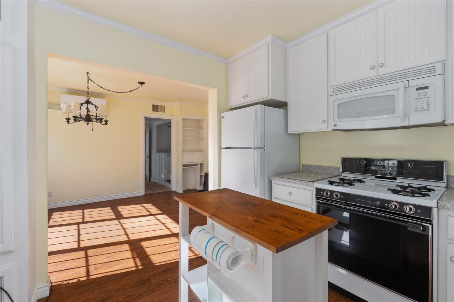 1575 South Main Street