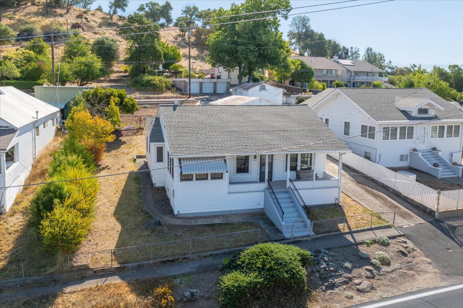 1575 South Main Street