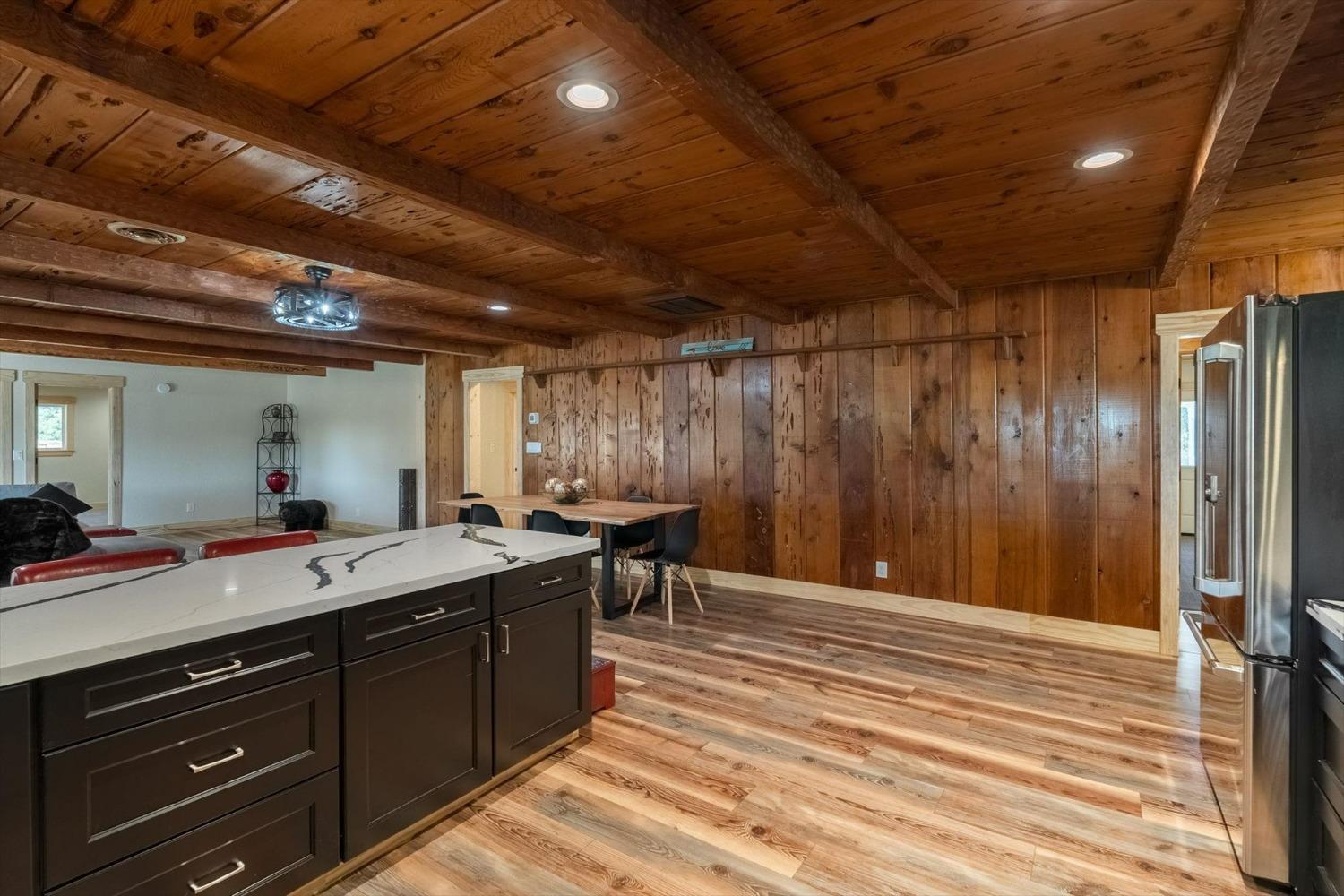 5572 Darby Lane