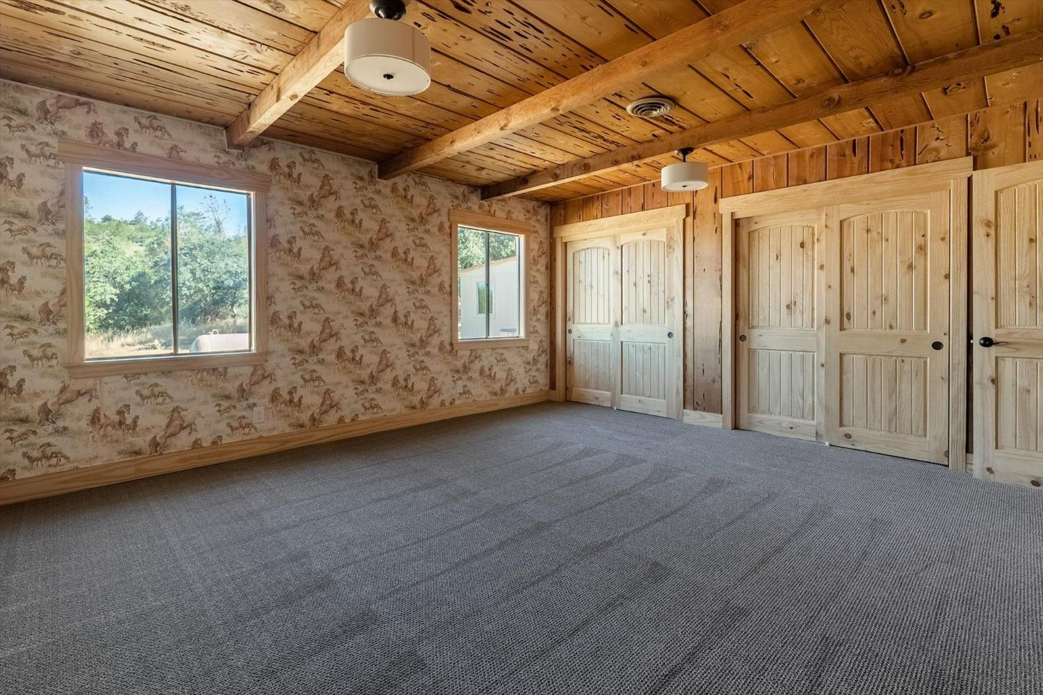 5572 Darby Lane