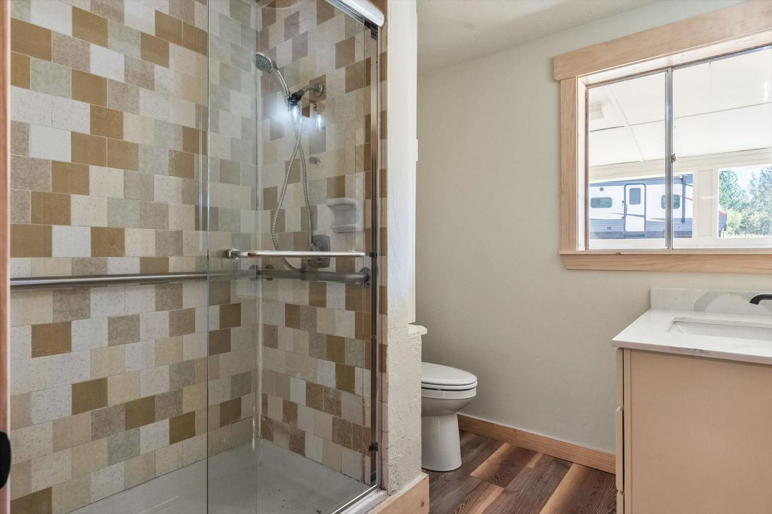 5572 Darby Lane