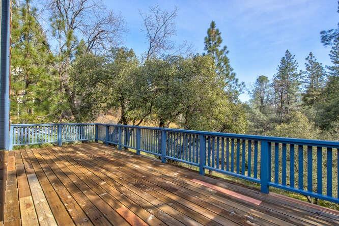 5633 Silver Saddle Drive