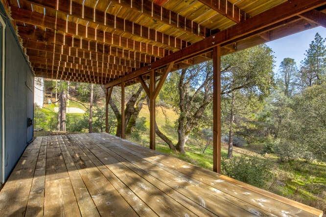 5633 Silver Saddle Drive