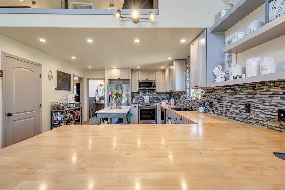 1499 Sawmill Road 594