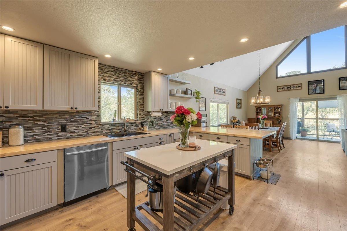 1499 Sawmill Road 594