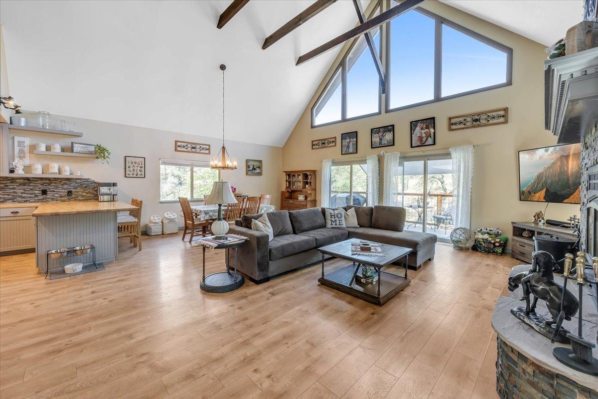 1499 Sawmill Road 594