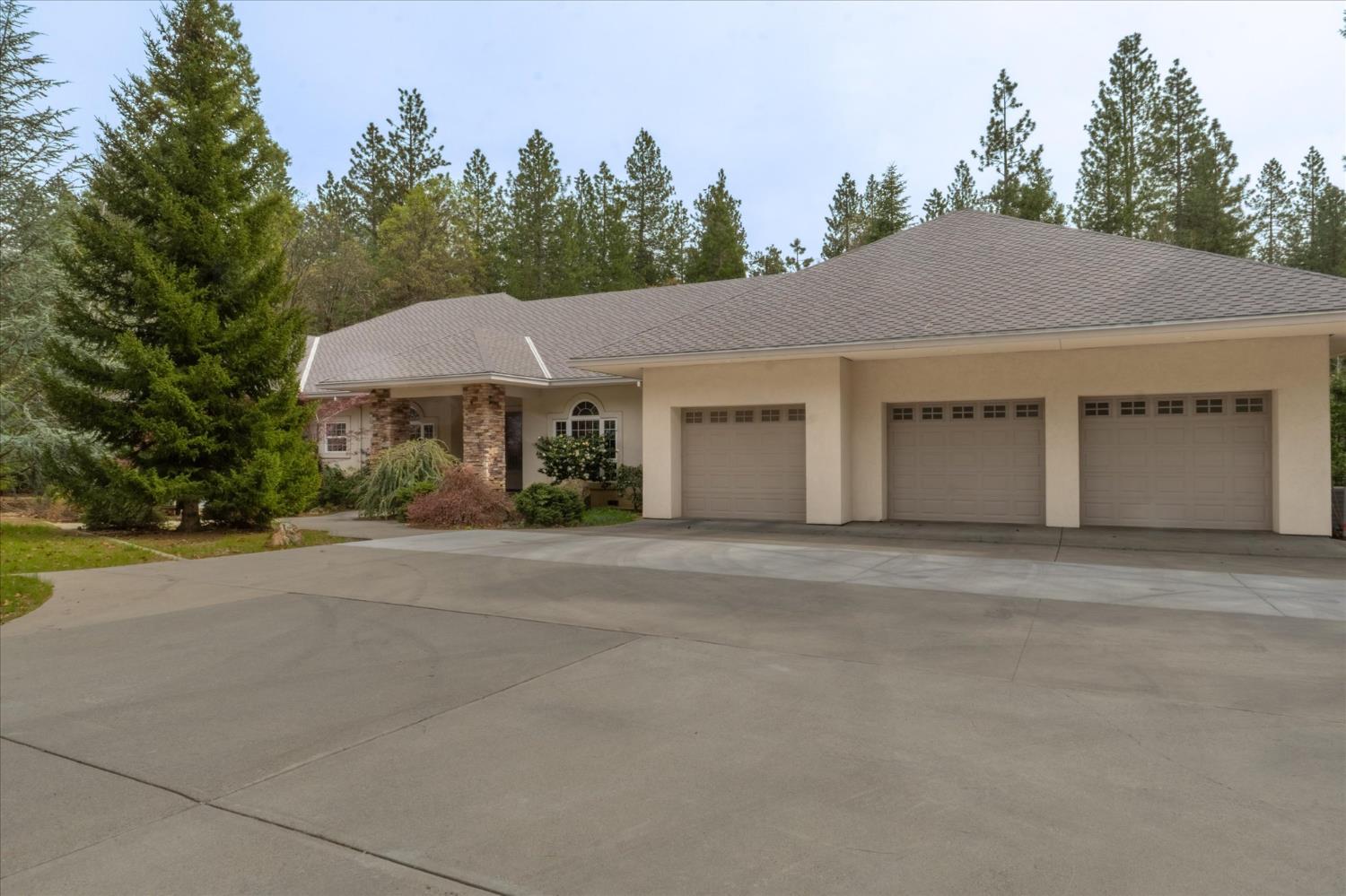 2705 Pine Drive