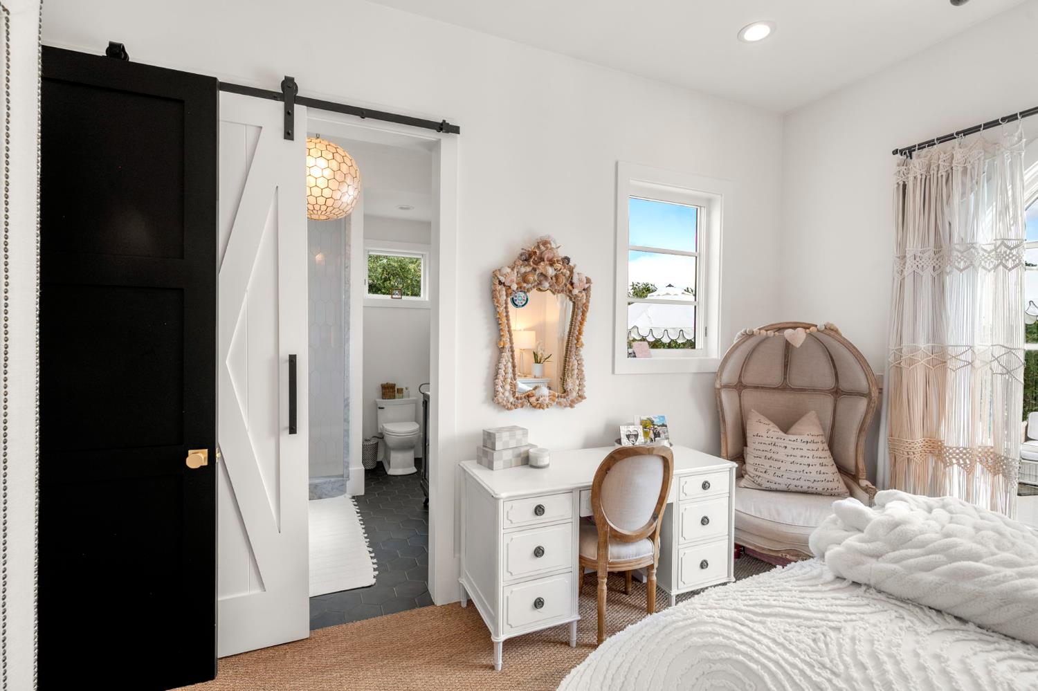 616 Selkirk Ranch