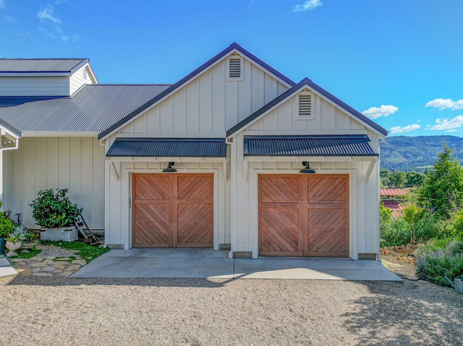616 Selkirk Ranch