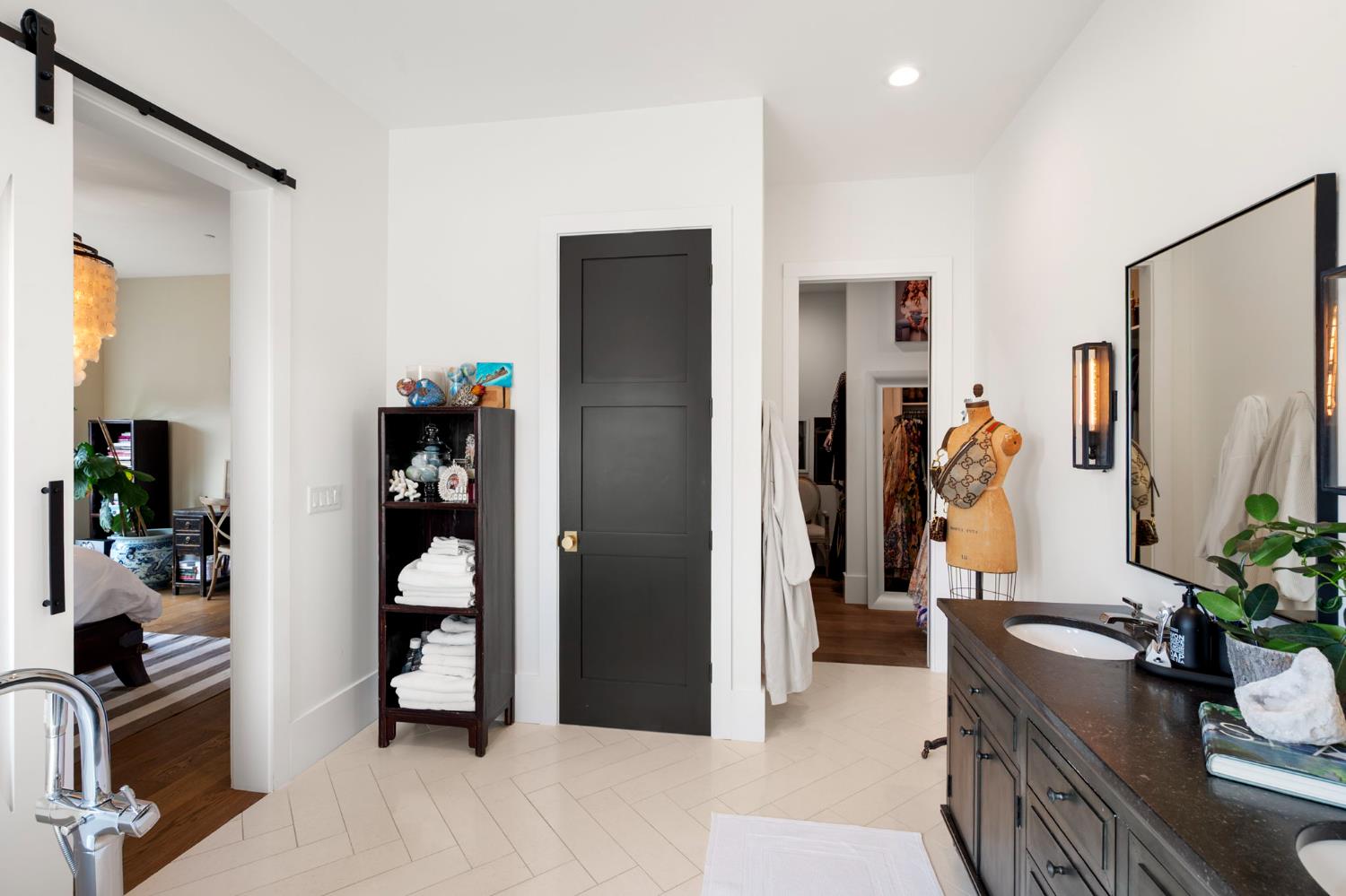 616 Selkirk Ranch