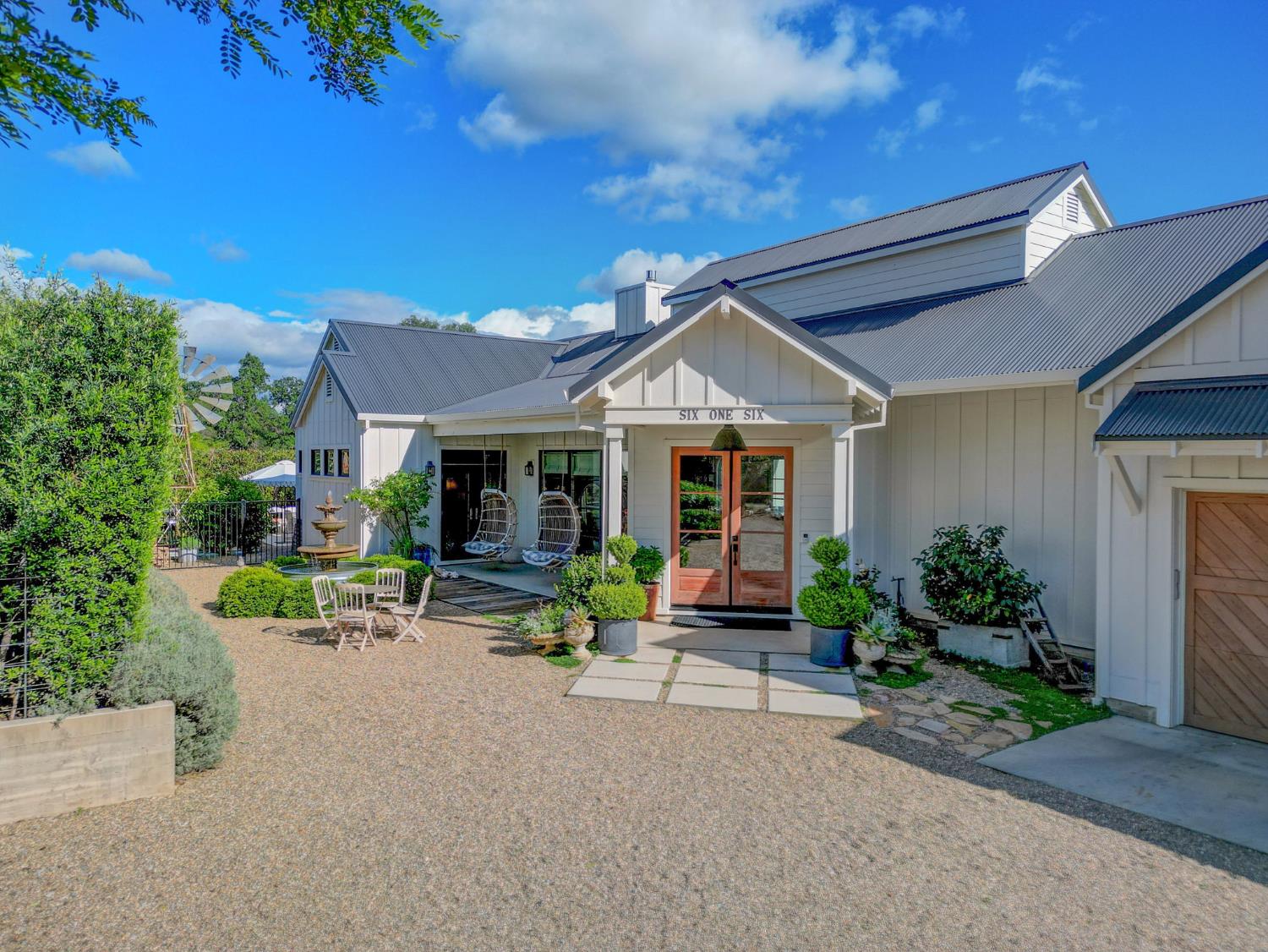 616 Selkirk Ranch