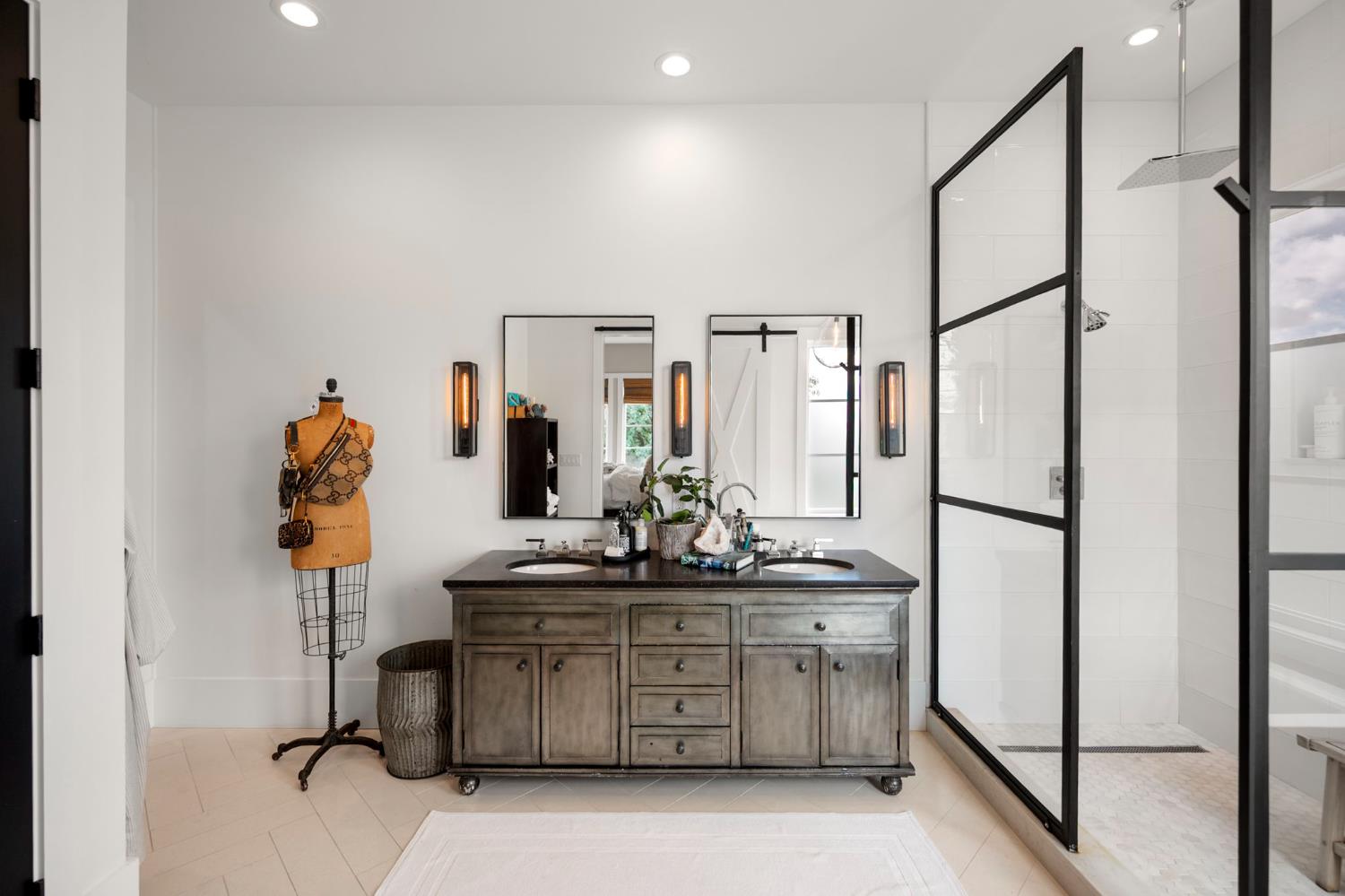 616 Selkirk Ranch