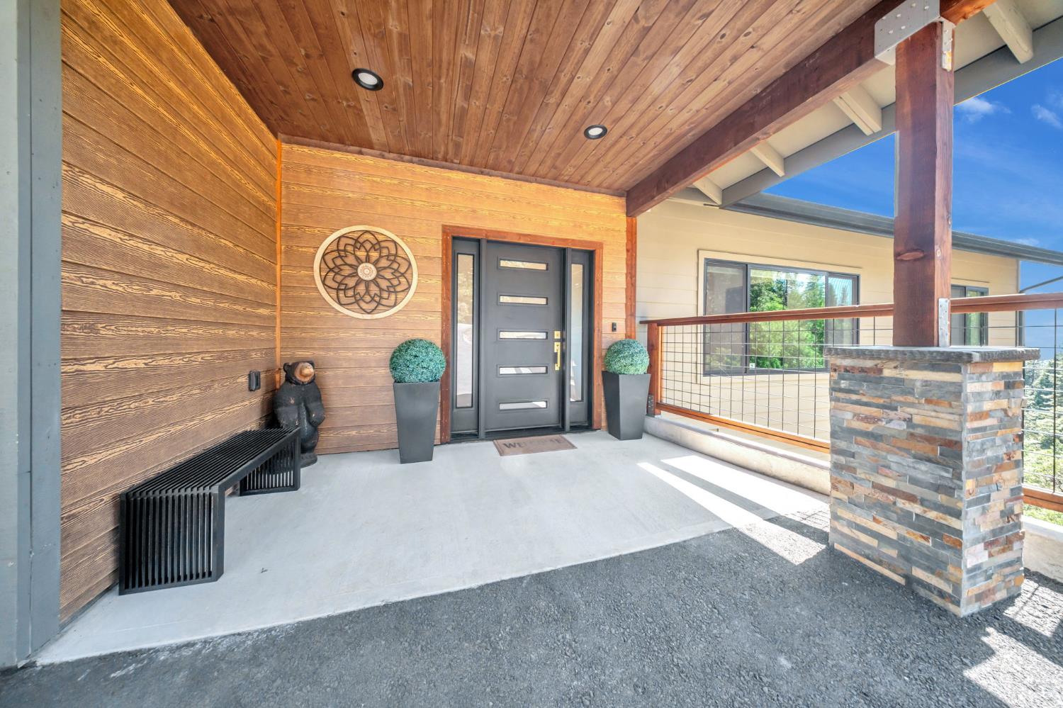 3321 Menominee Court