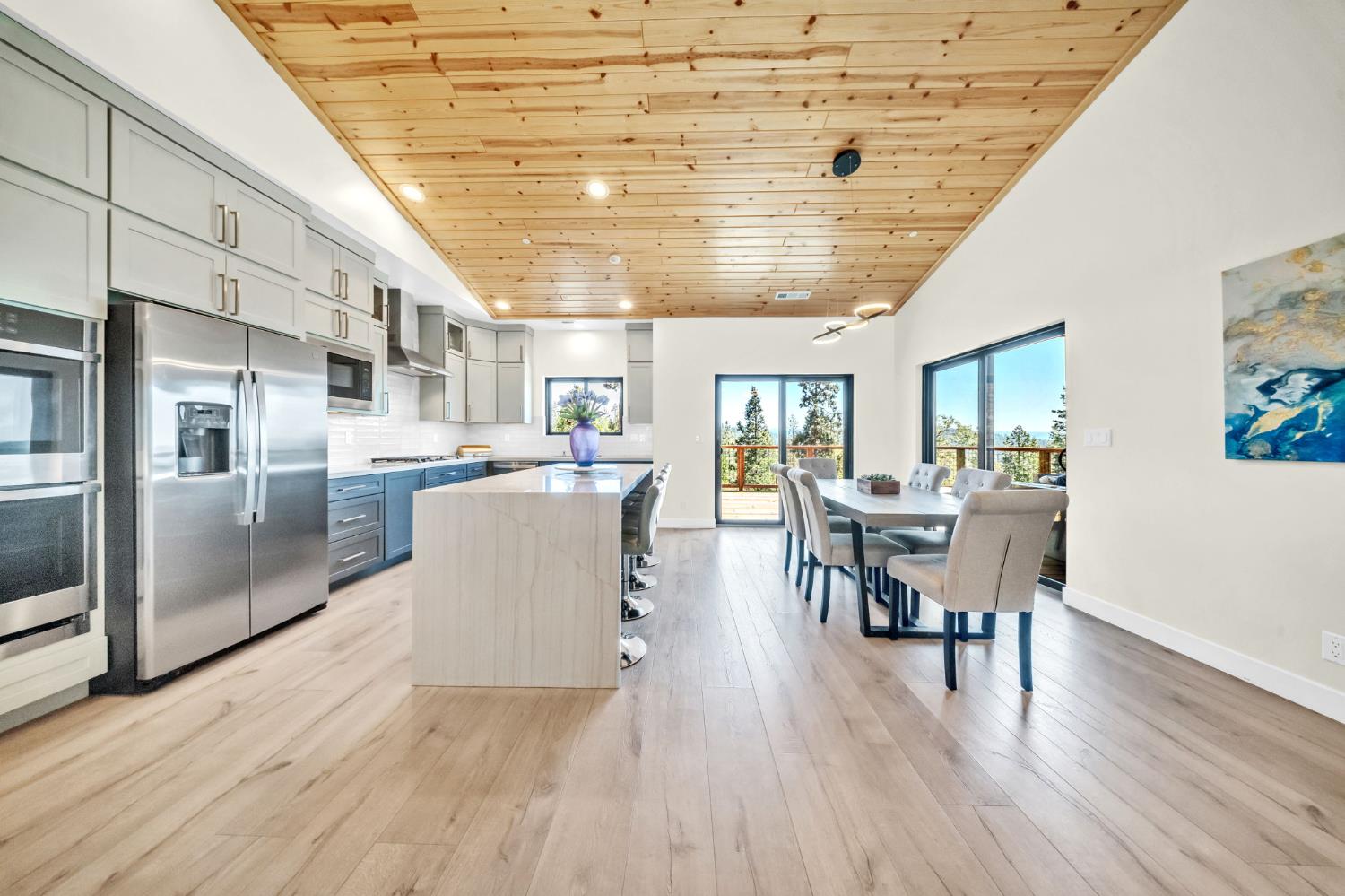 3321 Menominee Court