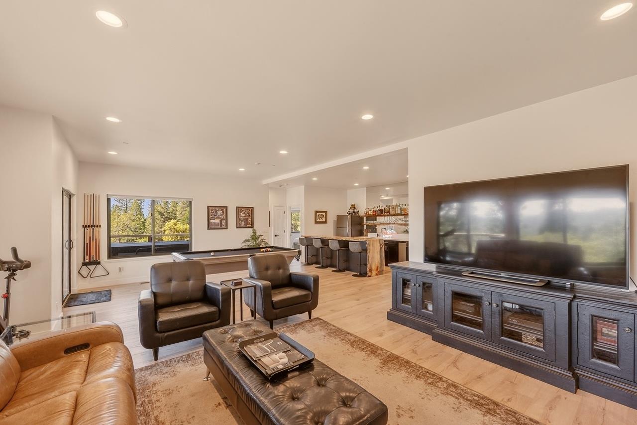 3321 Menominee Court