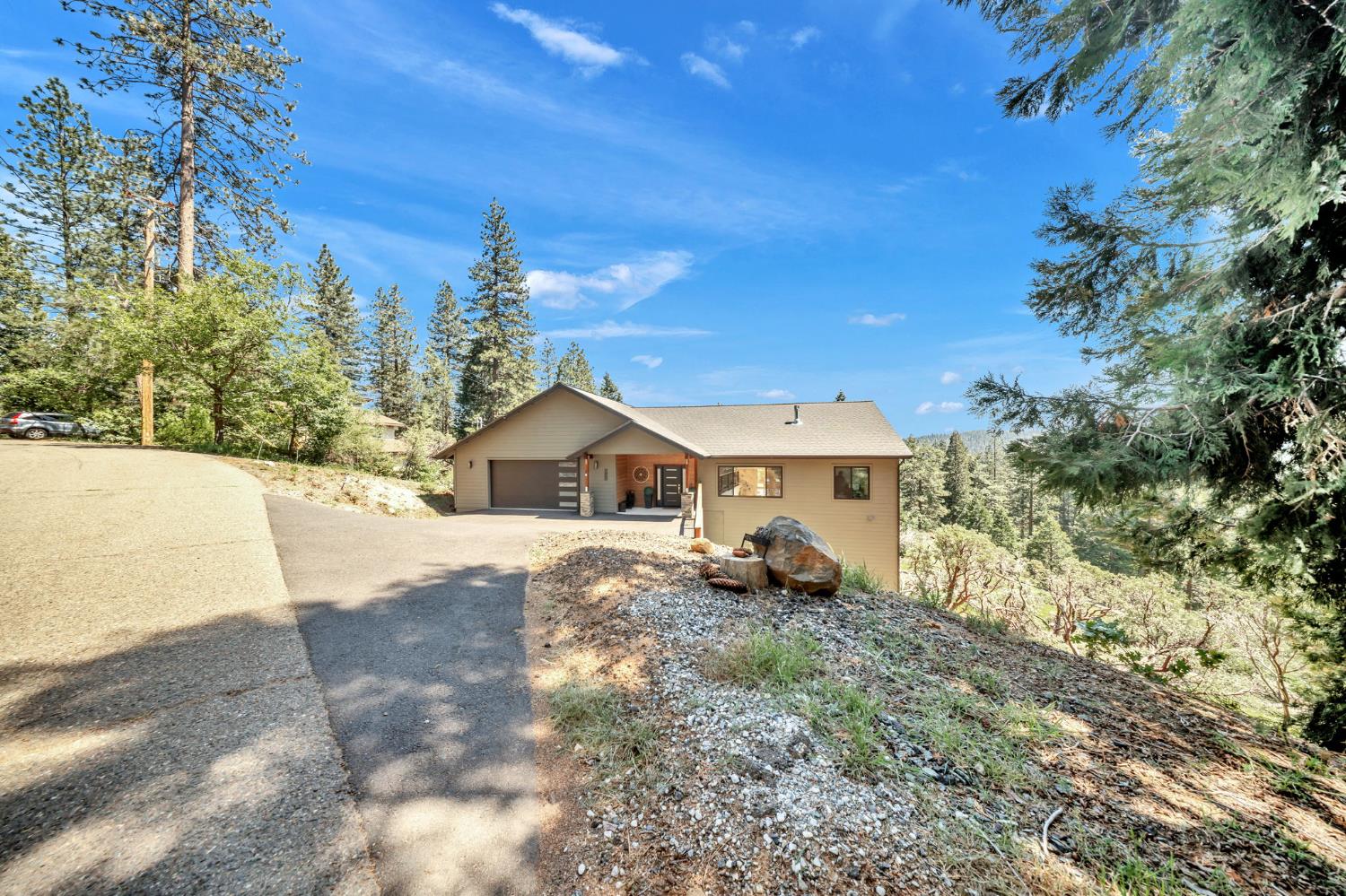 3321 Menominee Court