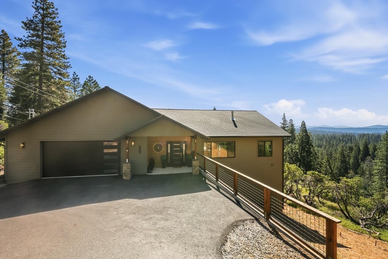 3321 Menominee Court