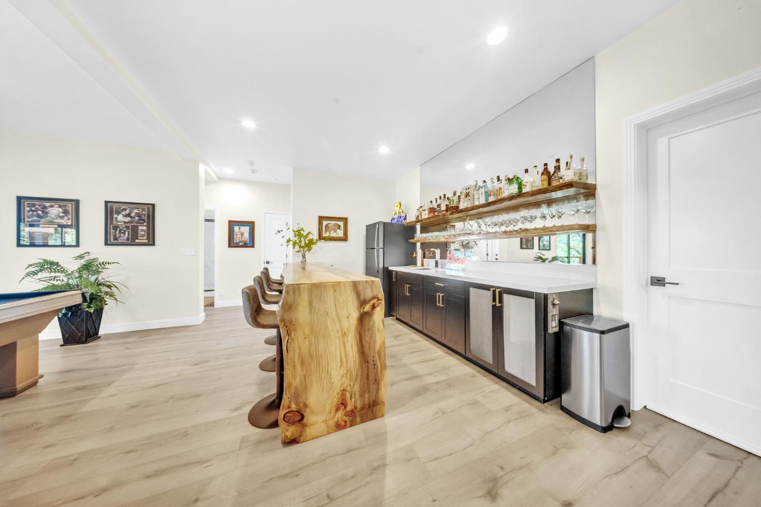 3321 Menominee Court