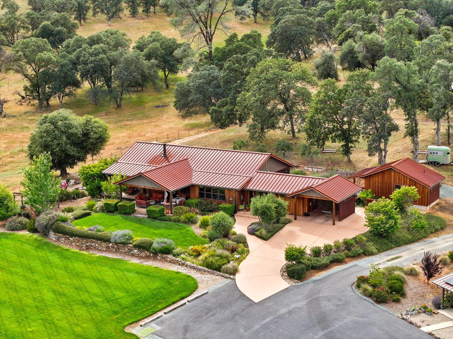1416 Lakeside Drive
