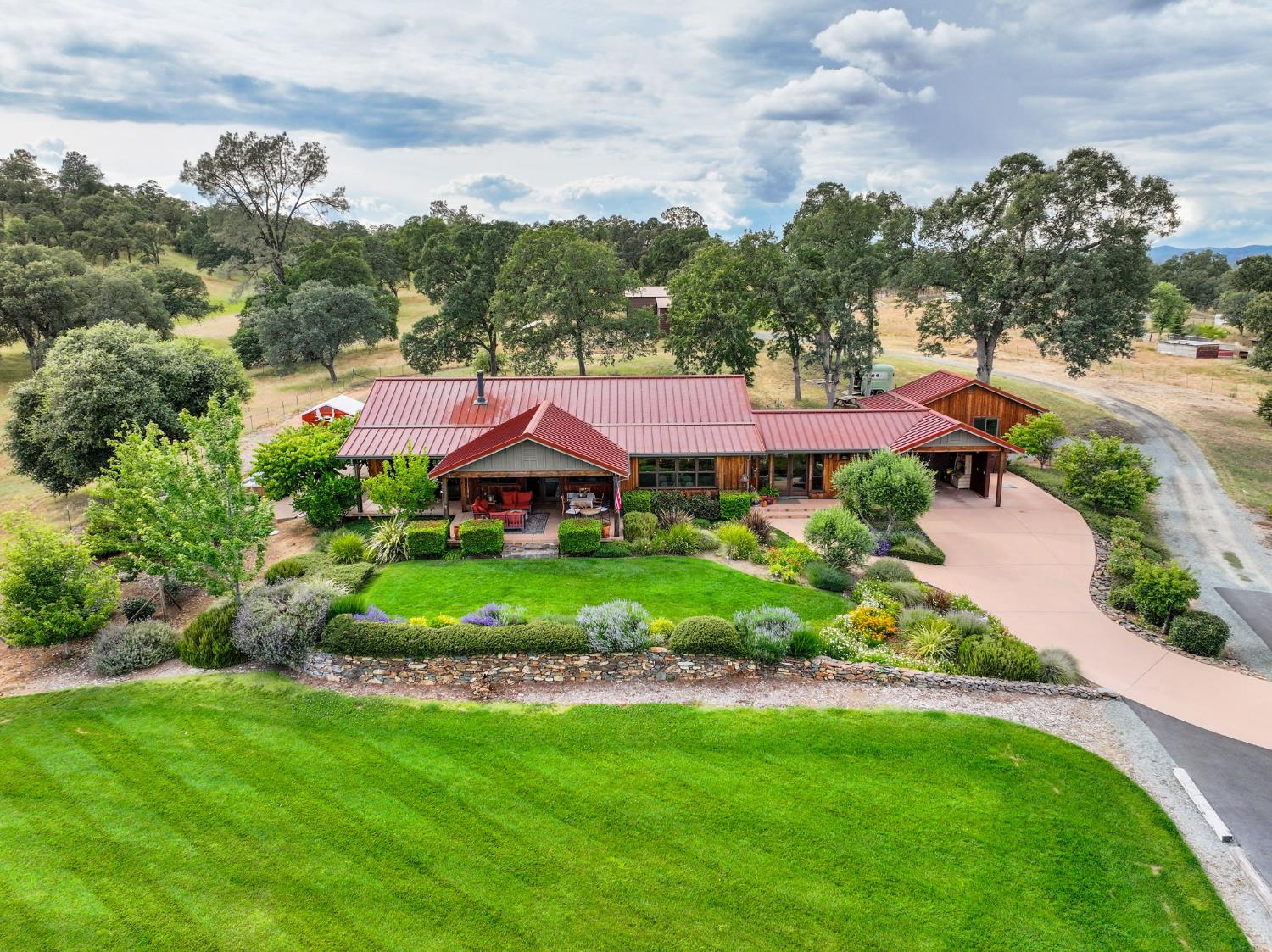 1416 Lakeside Drive