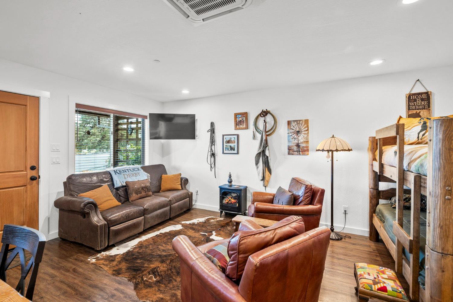 1416 Lakeside Drive