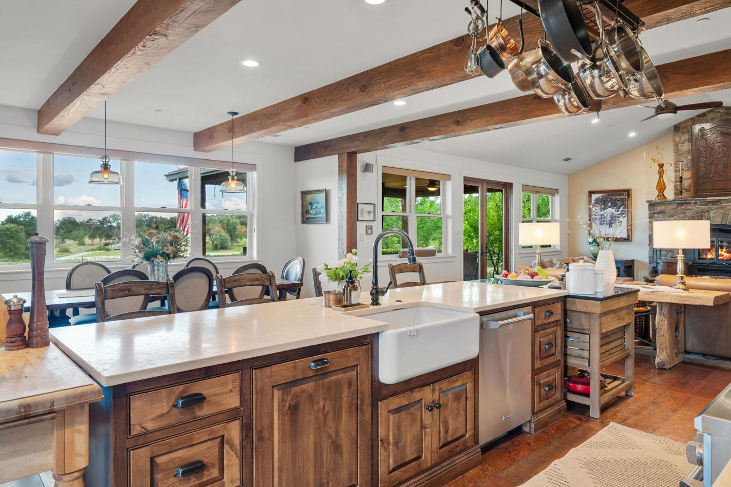 1416 Lakeside Drive