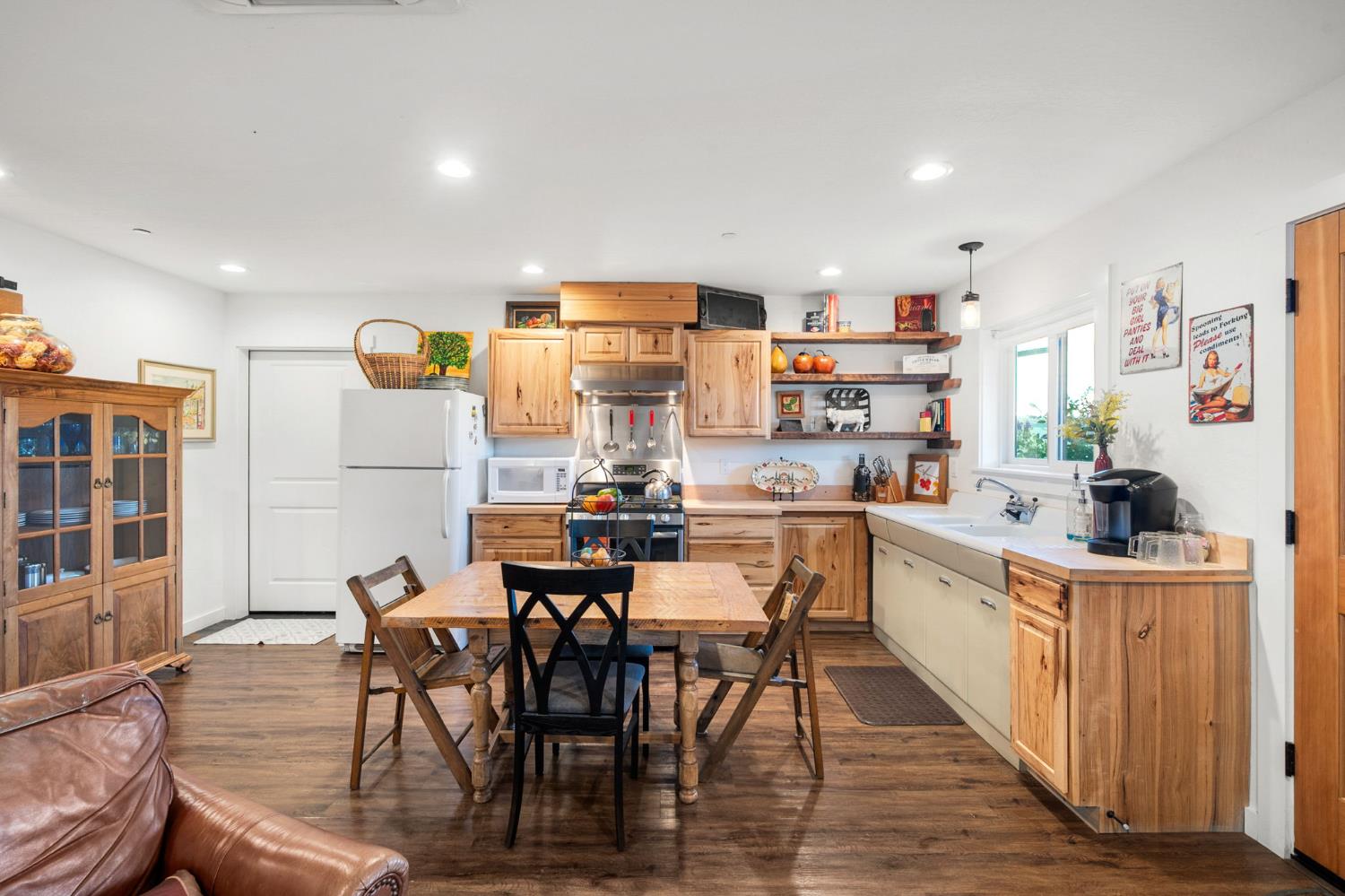1416 Lakeside Drive