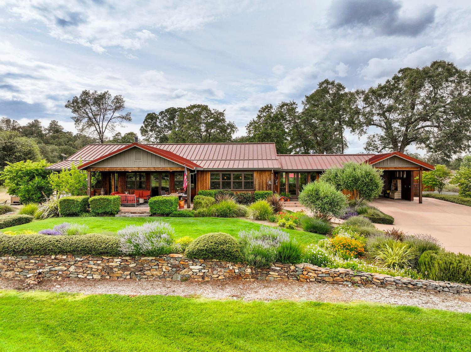 1416 Lakeside Drive