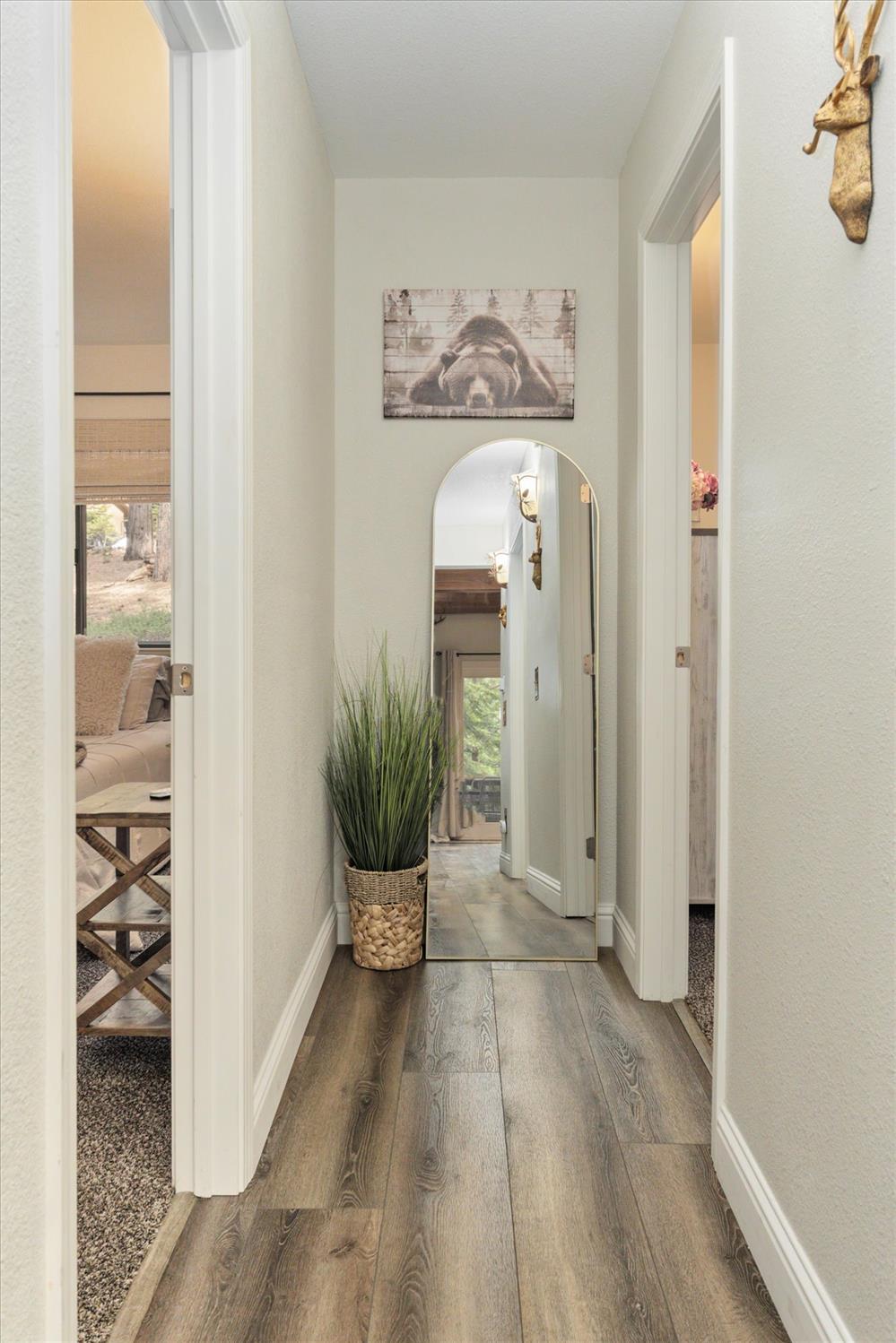 1425 Topanga Lane