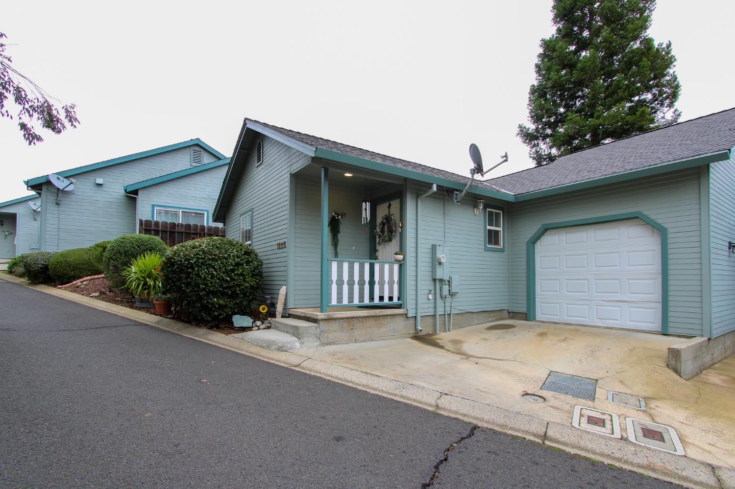 1225 Annalee Drive