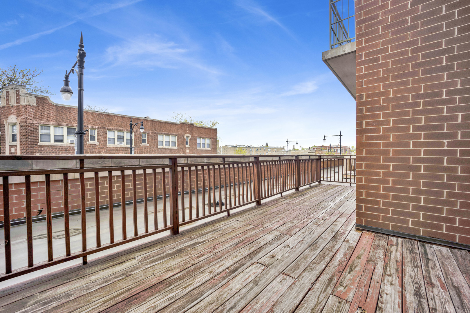 5036 W PENSACOLA Avenue Unit: 203