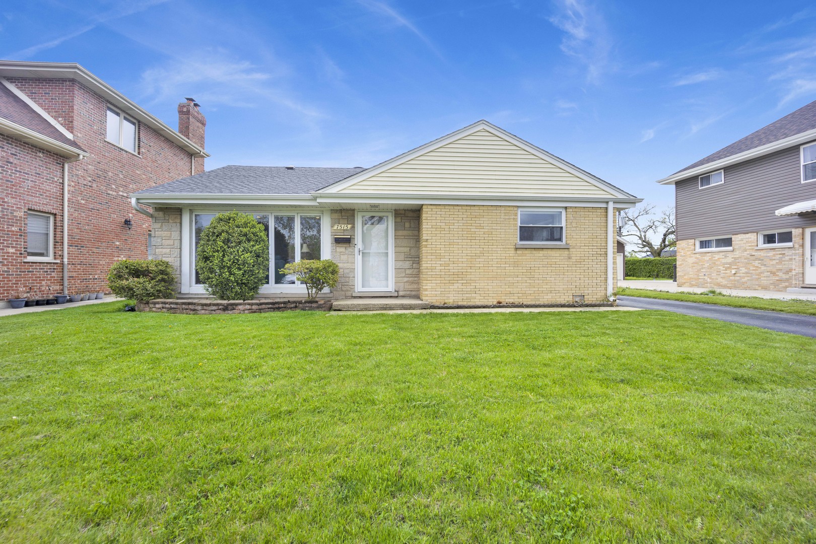 7515 Lake Street