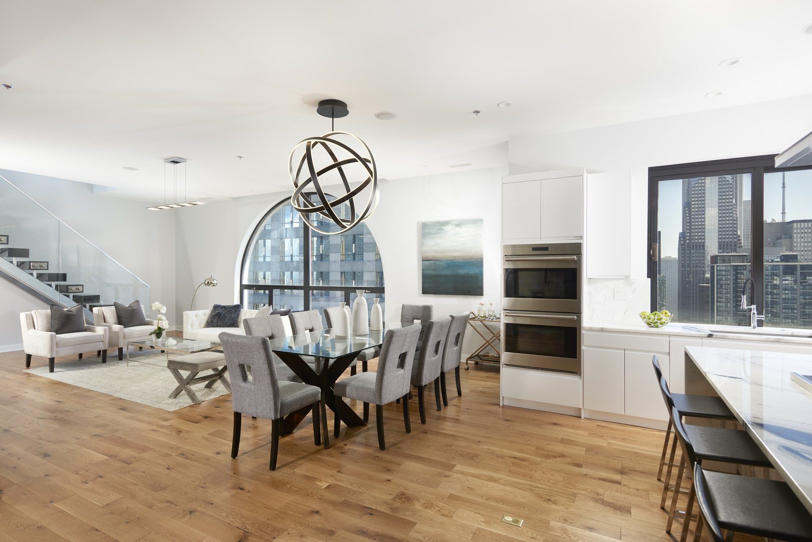 200 N Dearborn Street Unit: 4700