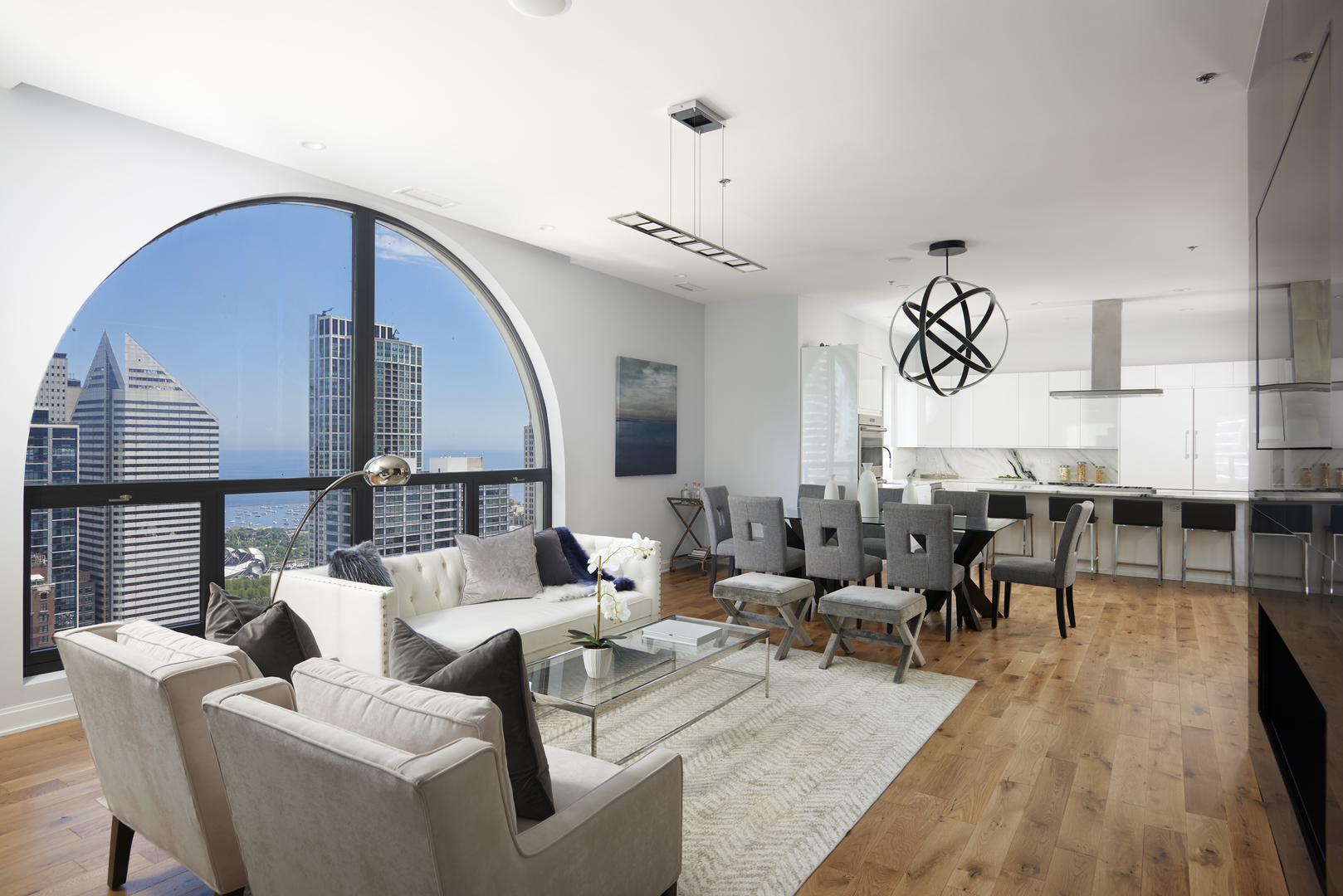 200 N Dearborn Street Unit: 4700