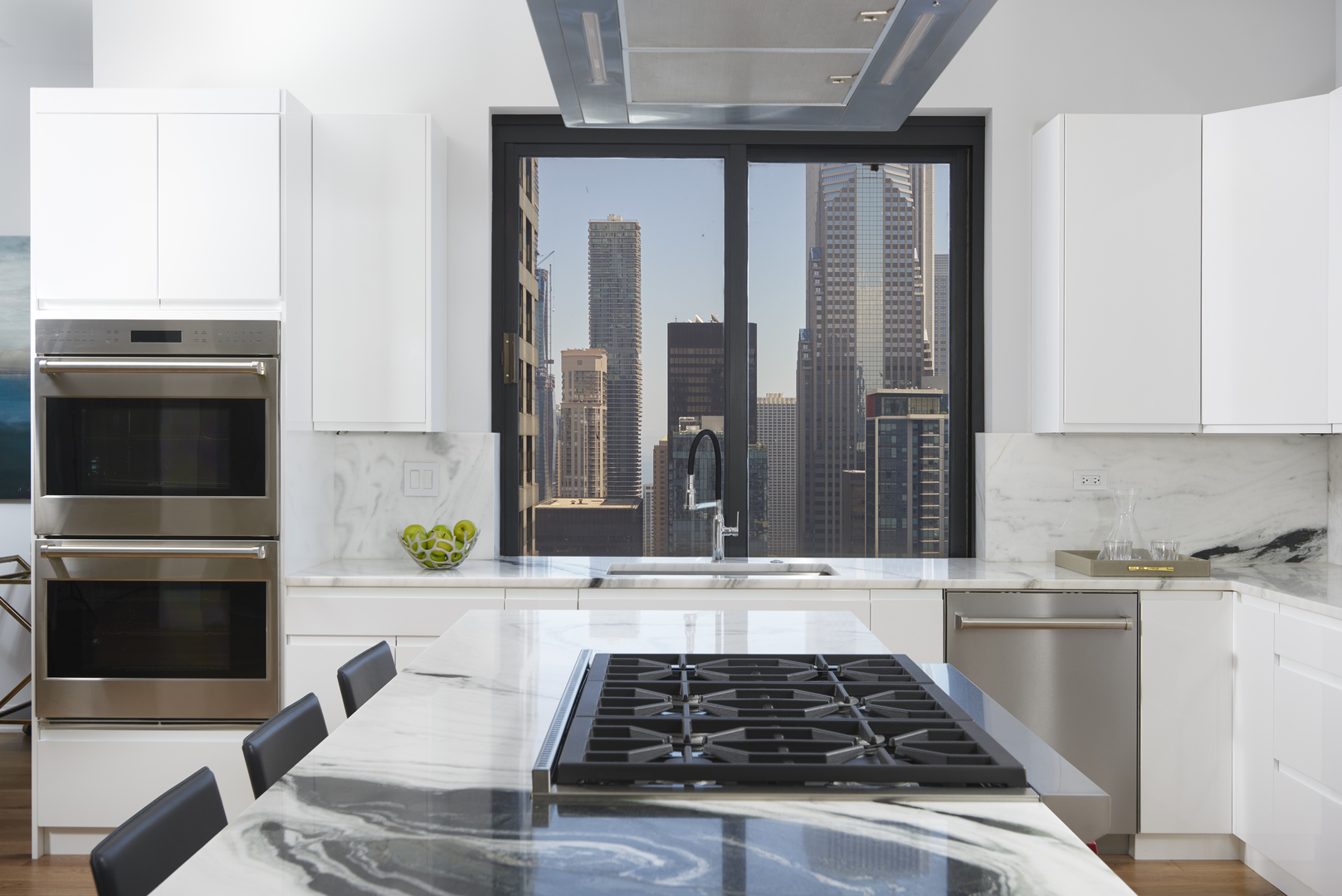 200 N Dearborn Street Unit: 4700