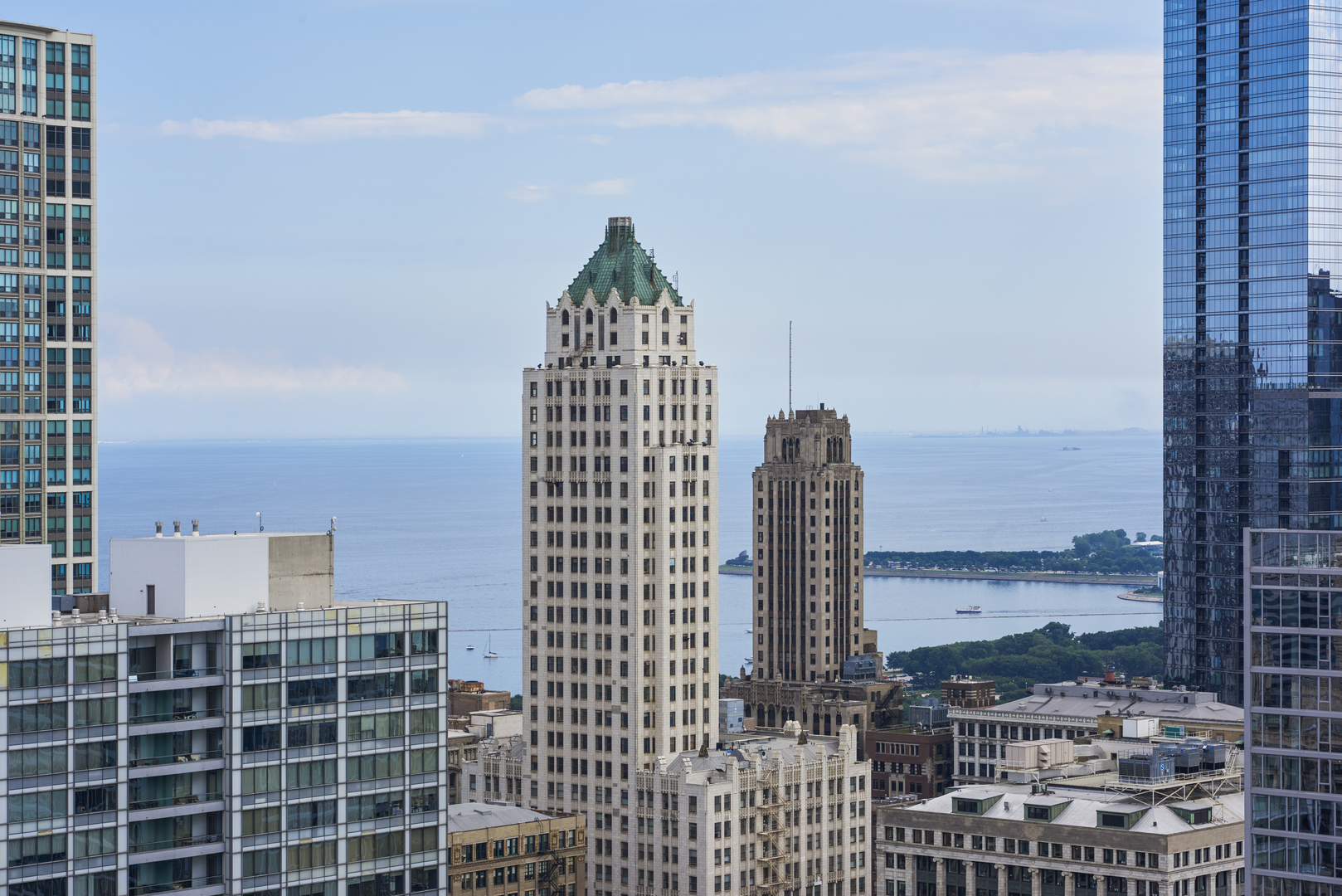 200 N Dearborn Street Unit: 4700