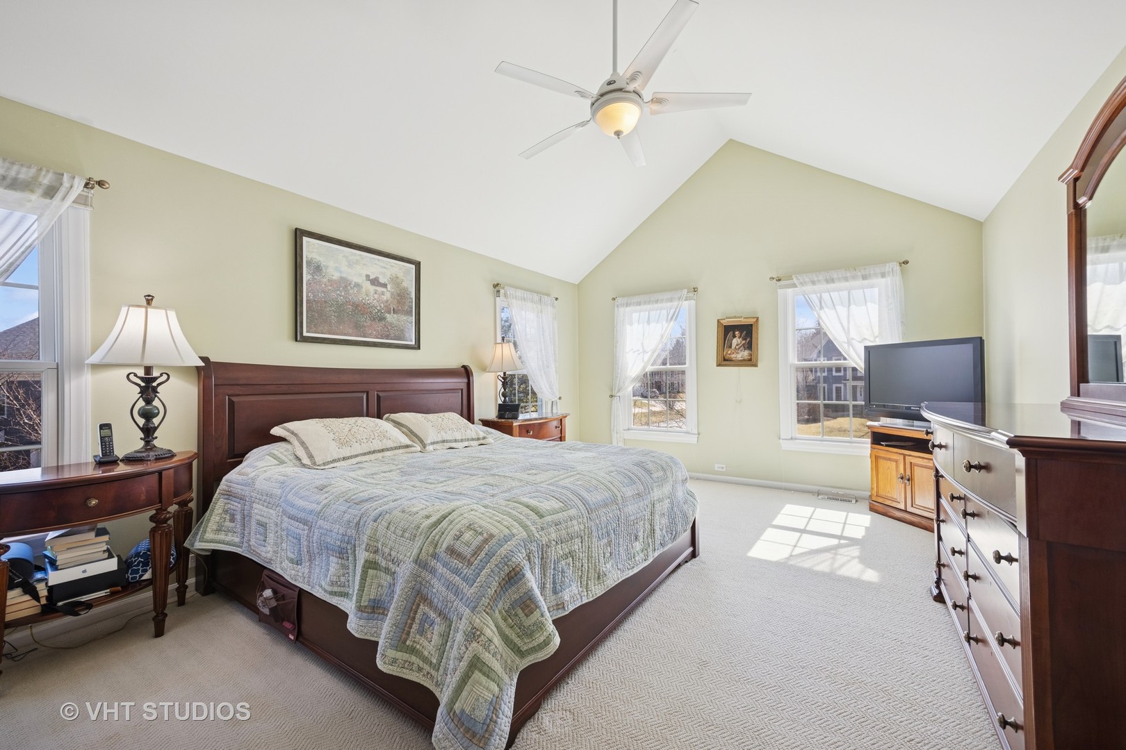 21322 W Williamsburg Court