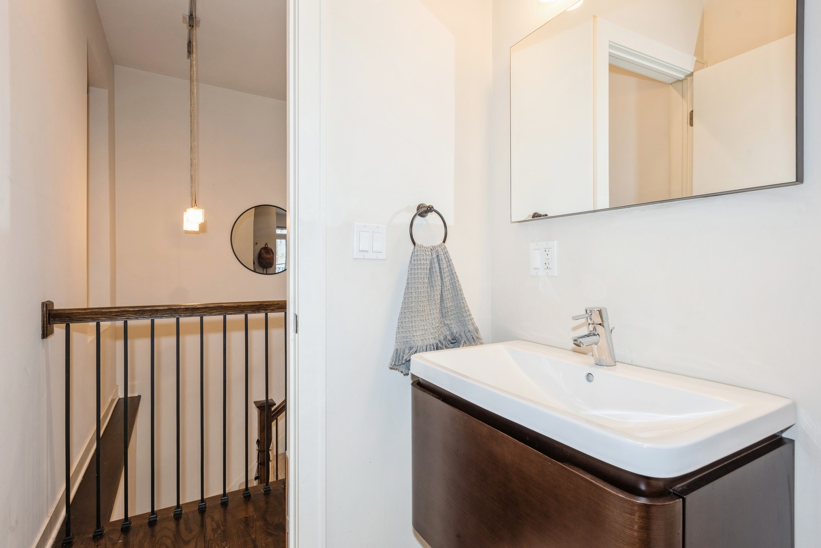 2322 W AUGUSTA Boulevard Unit: 1A