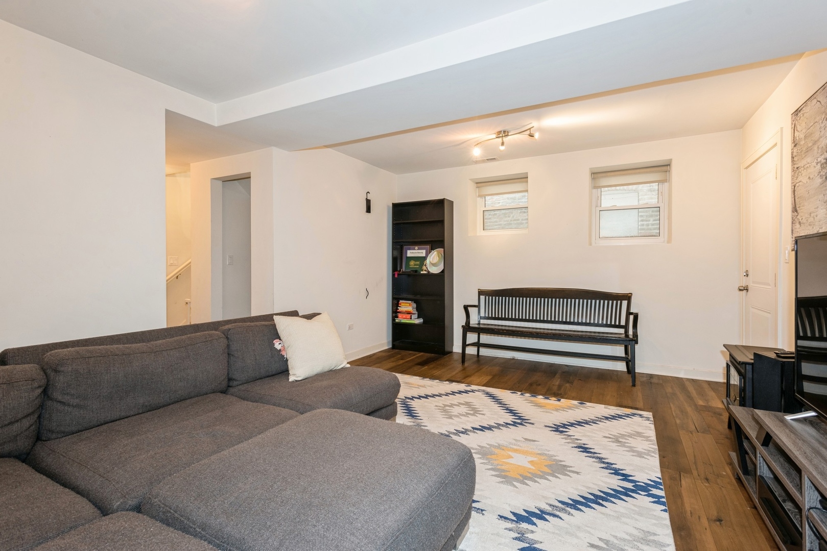 2322 W AUGUSTA Boulevard Unit: 1A