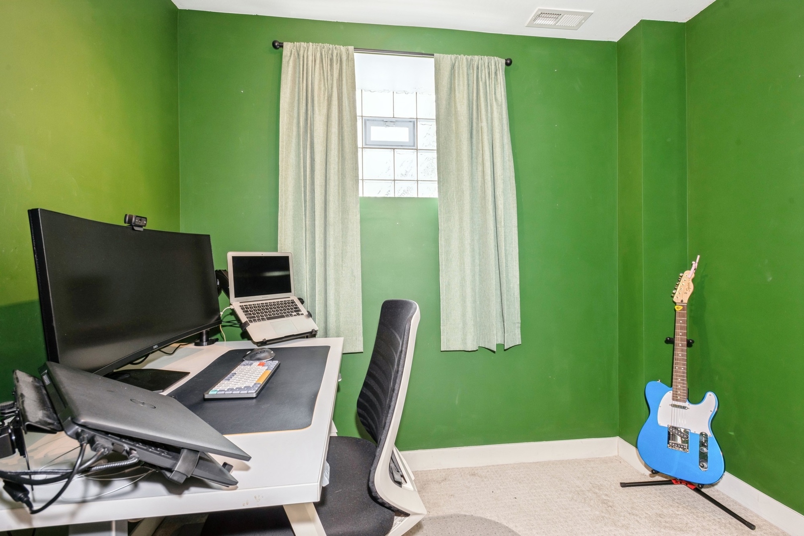 2322 W AUGUSTA Boulevard Unit: 1A