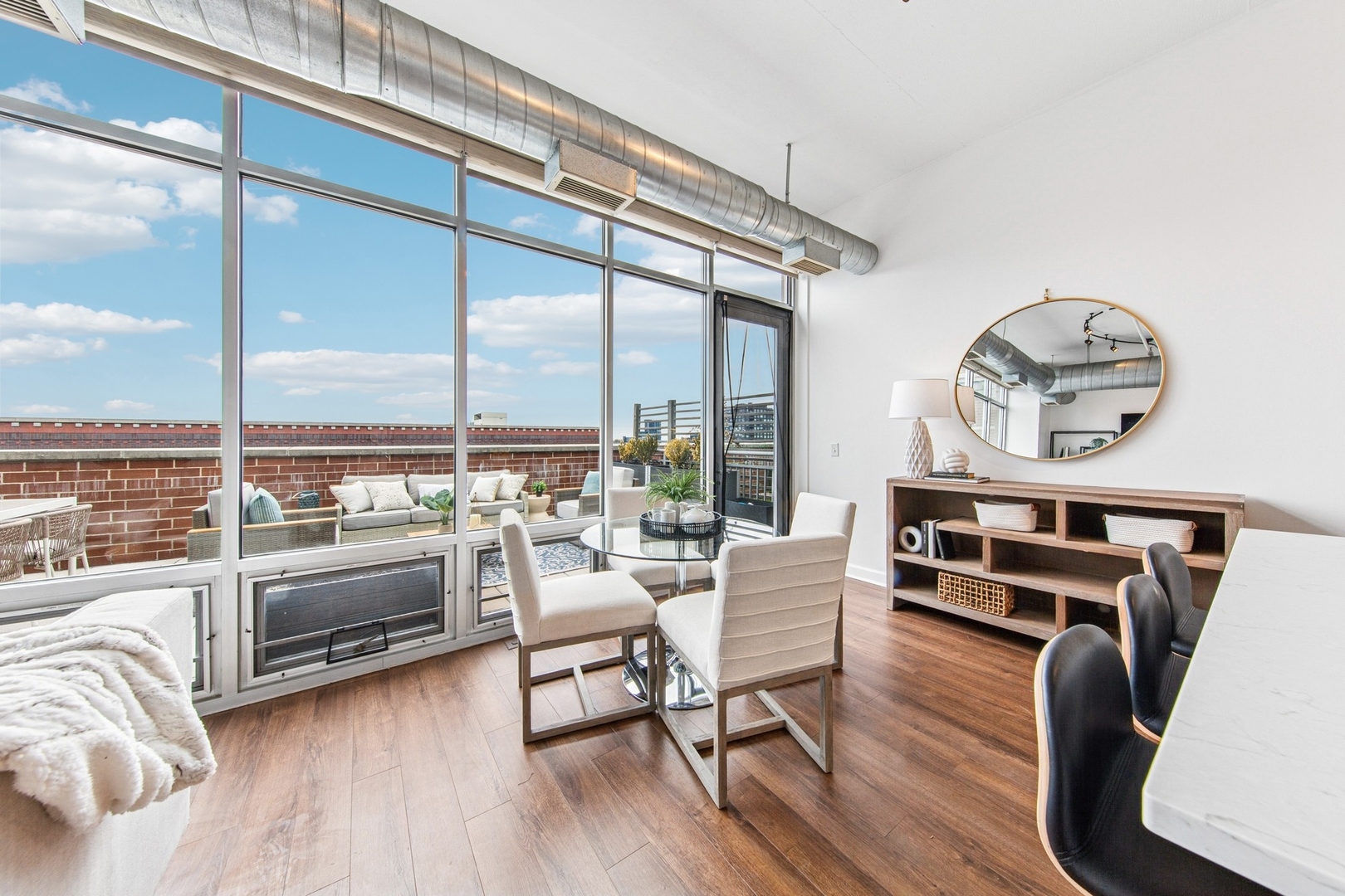 111 S MORGAN Street Unit: 904