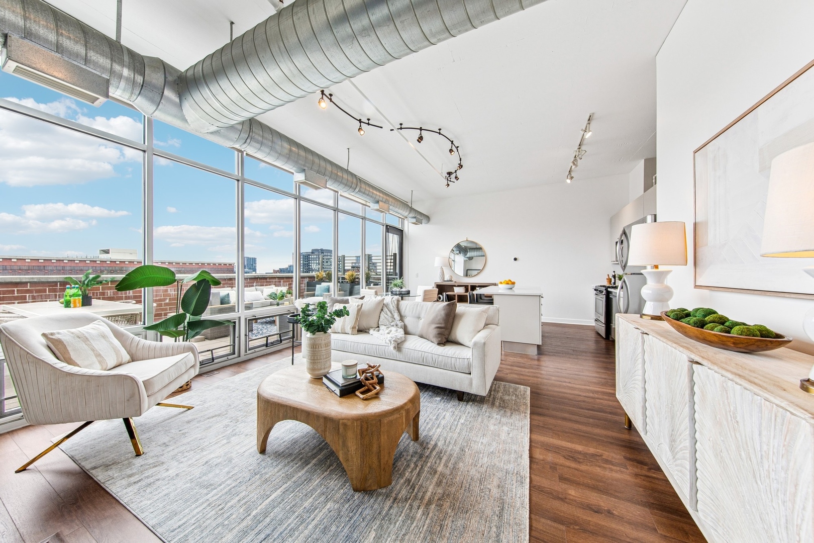 111 S MORGAN Street Unit: 904